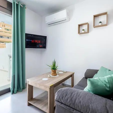 2 Charming In Americas