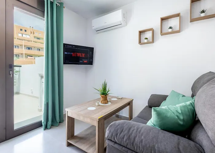 2 Charming In Americas